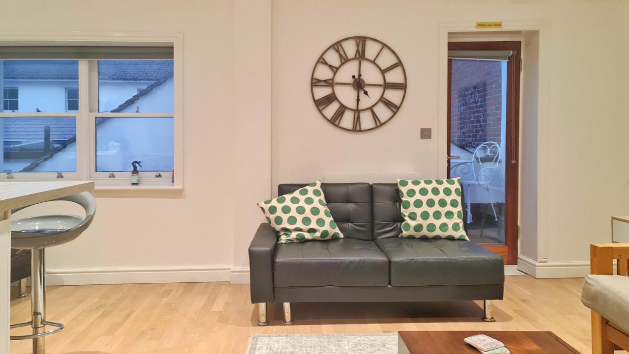 Modern & Central, Perfect Beach Getaway- 2Min Walk Brighton Екстер'єр фото